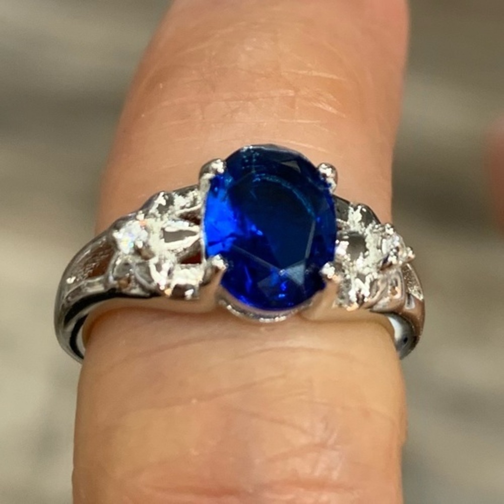 White gold plated blue Sapphire CZ Ring size 3